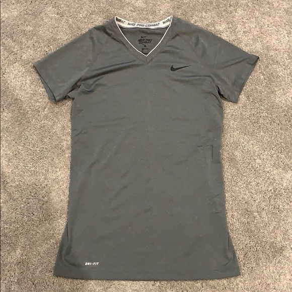 Nike Dri-Fit shirt - Picture 1 of 3